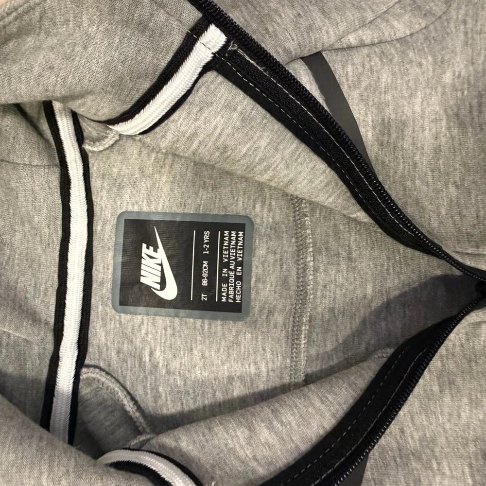 Toddler Gray Nike Tech Set - Picture 2 of 3